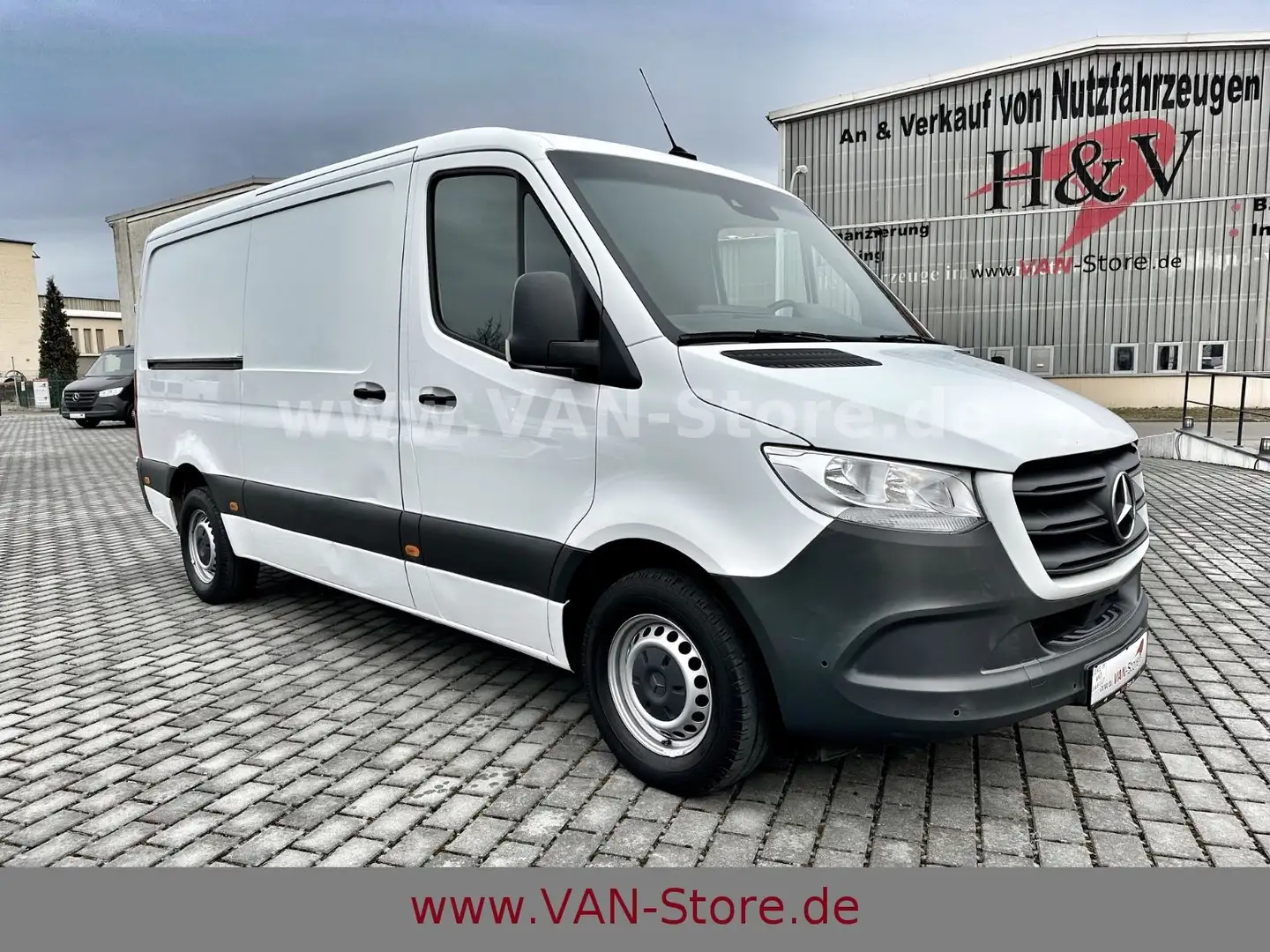 Mercedes-Benz SPRINTER KASTEN 315 MBUX/NAV/DAB/RFK/AHK/TEMP Weiß - 1