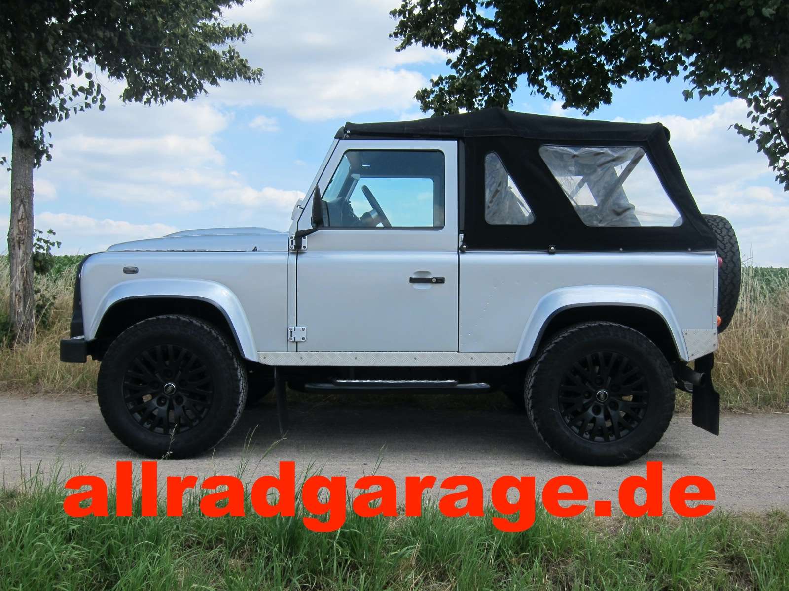 Second hand Land Rover Defender 2.4 TD
