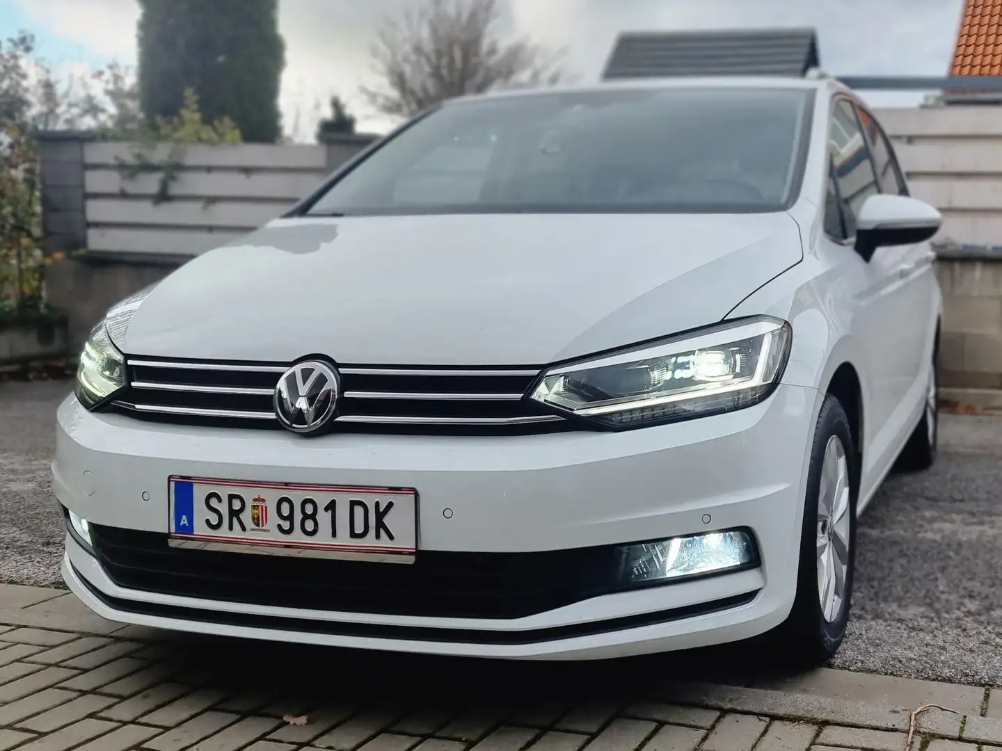 Volkswagen Touran Comfortline 2,0 BMT TDI Weiß - 1