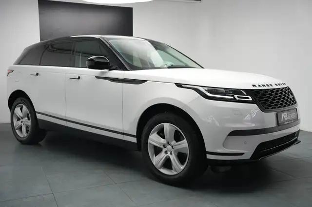 Land Rover Range Rover Velar view 5