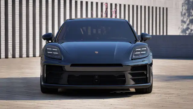 Porsche Panamera view 6