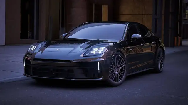 Porsche Panamera view 11