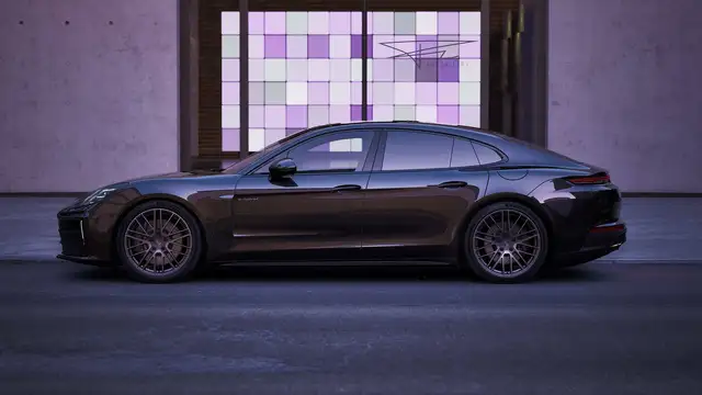 Porsche Panamera view 13