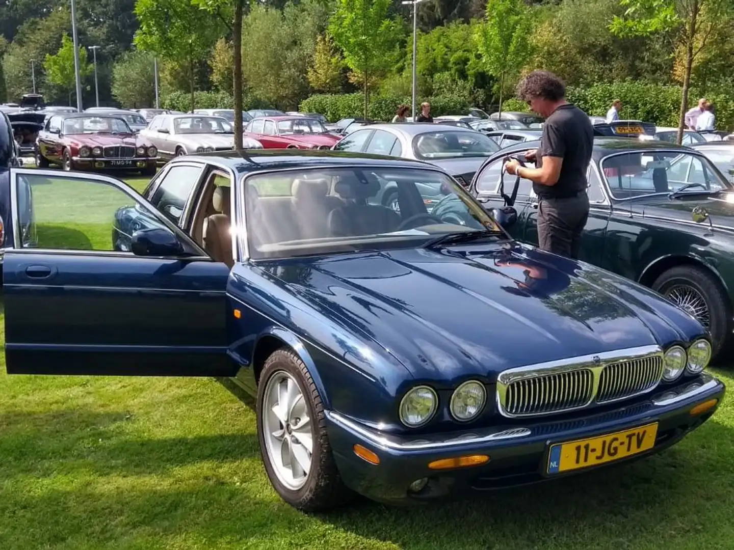 Jaguar Sovereign 3.2 V8 Bleu - 1
