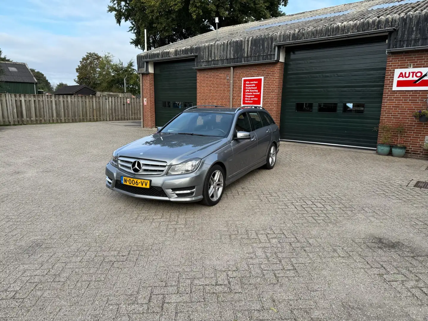 Mercedes-Benz C 200 AMG-Line Business Class Grijs - 2