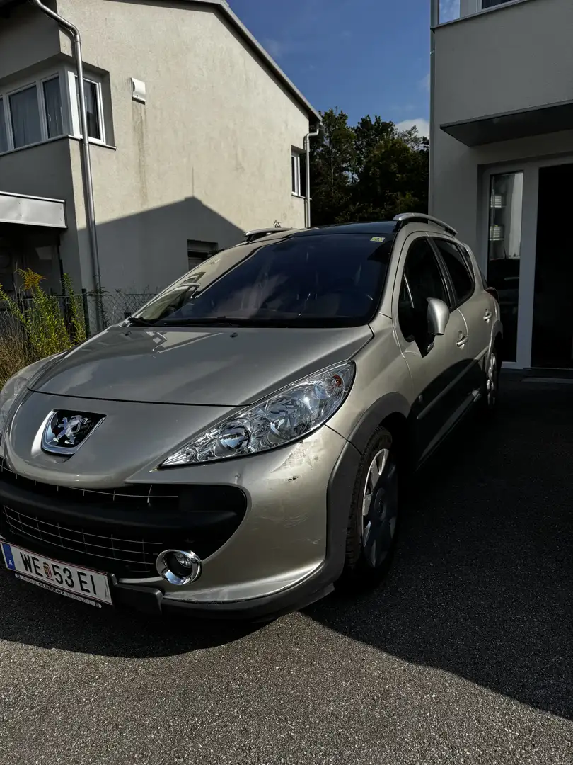 Peugeot 207 Premium 1,6 16V - 1