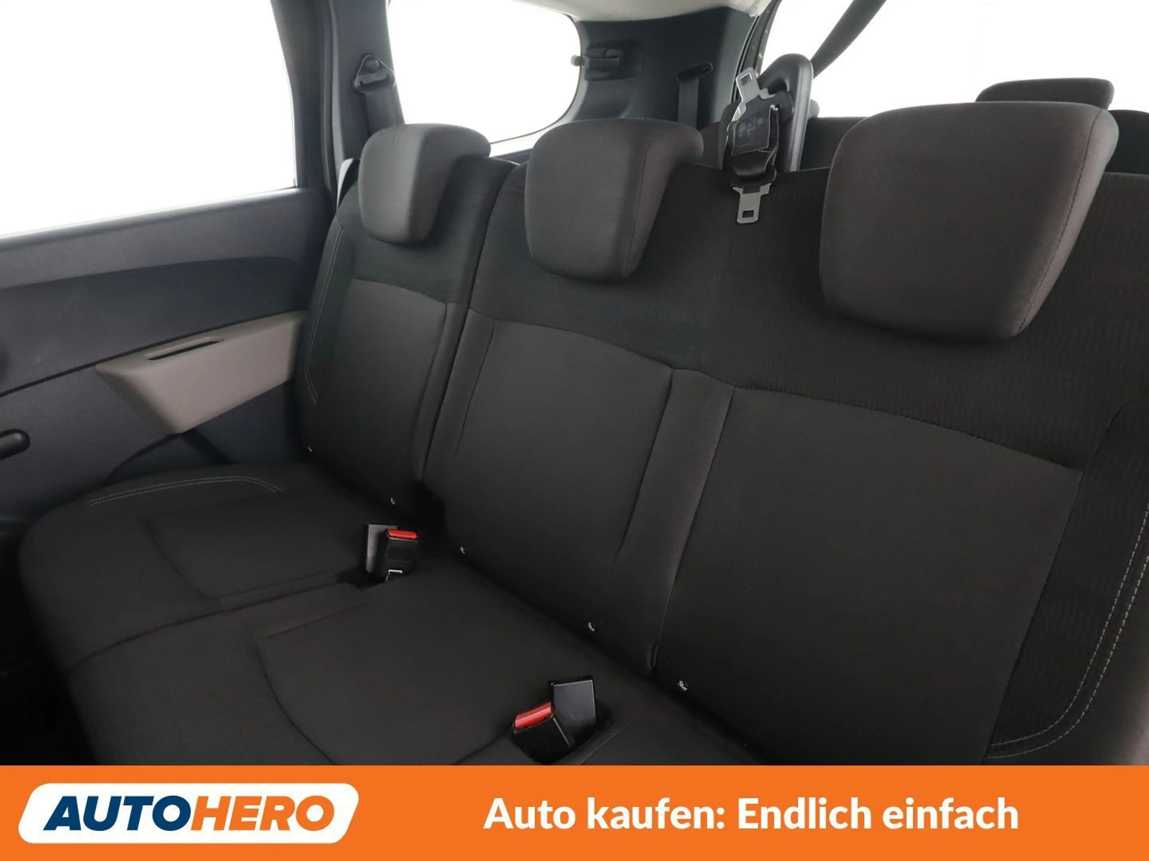 Dacia Lodgy 1.6 SCe Laureate — photo 14