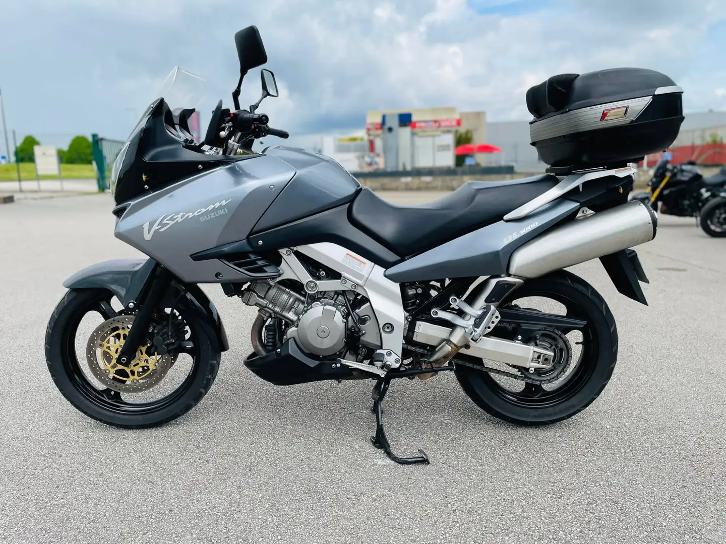 Suzuki V-Strom 1000 Gri - 1