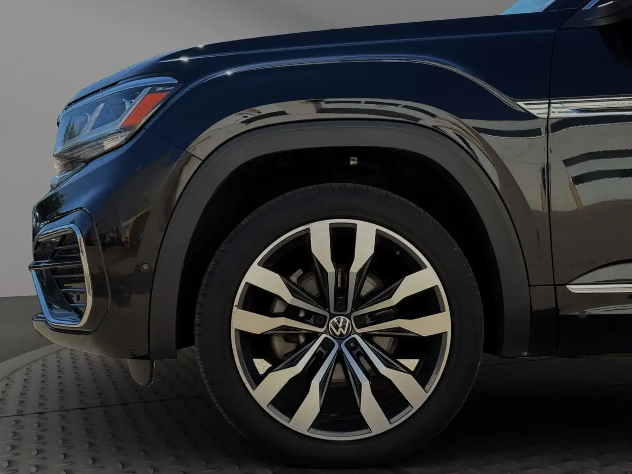 Volkswagen Atlas photo Volkswagen Atlas