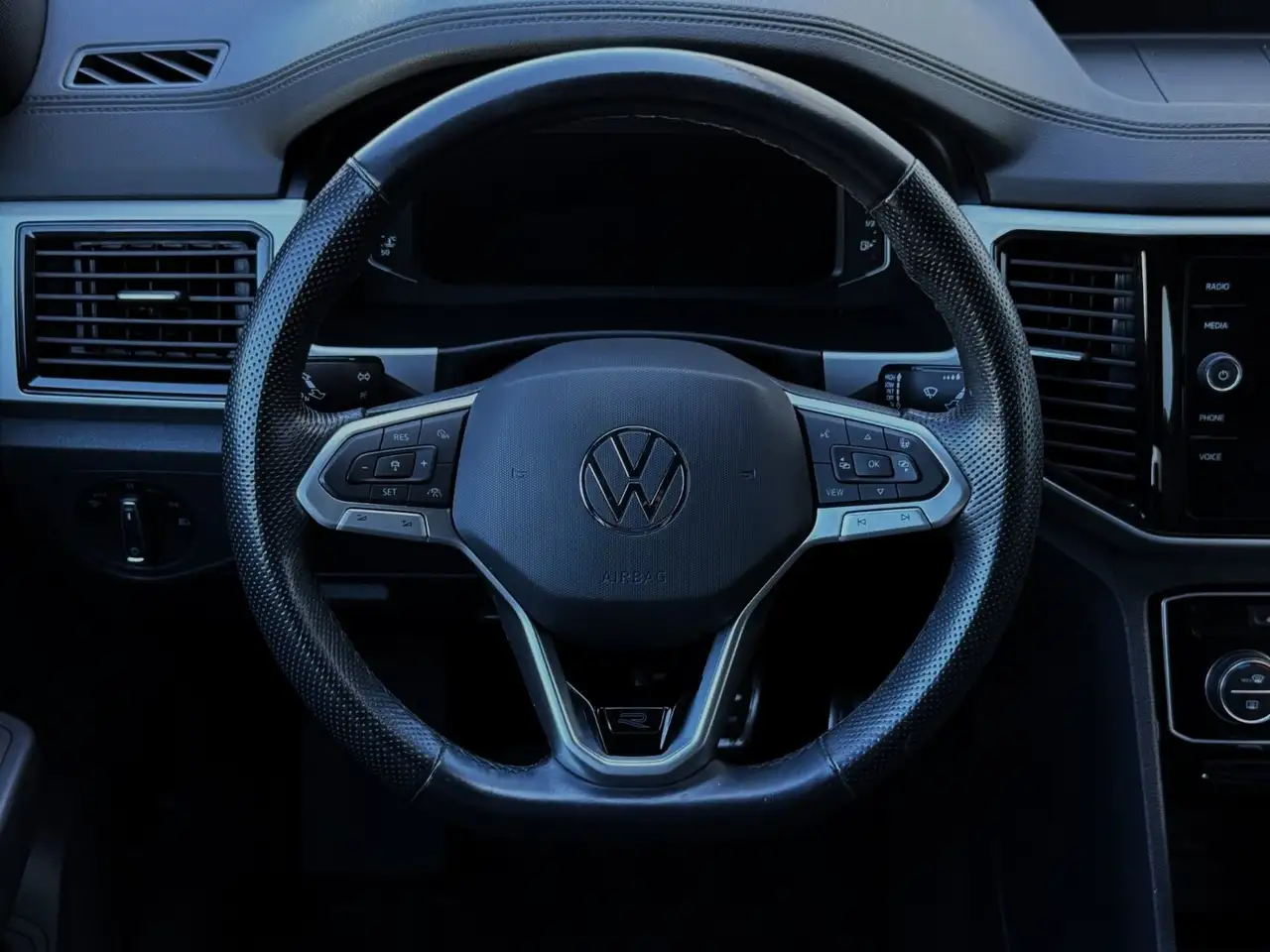 Volkswagen Atlas photo Volkswagen Atlas