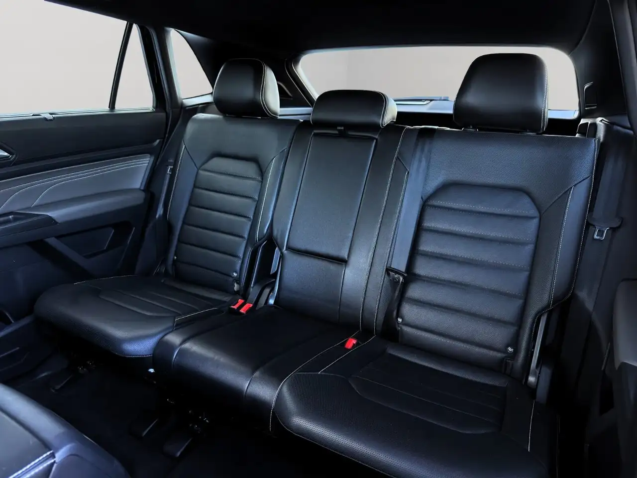 Volkswagen Atlas photo Volkswagen Atlas