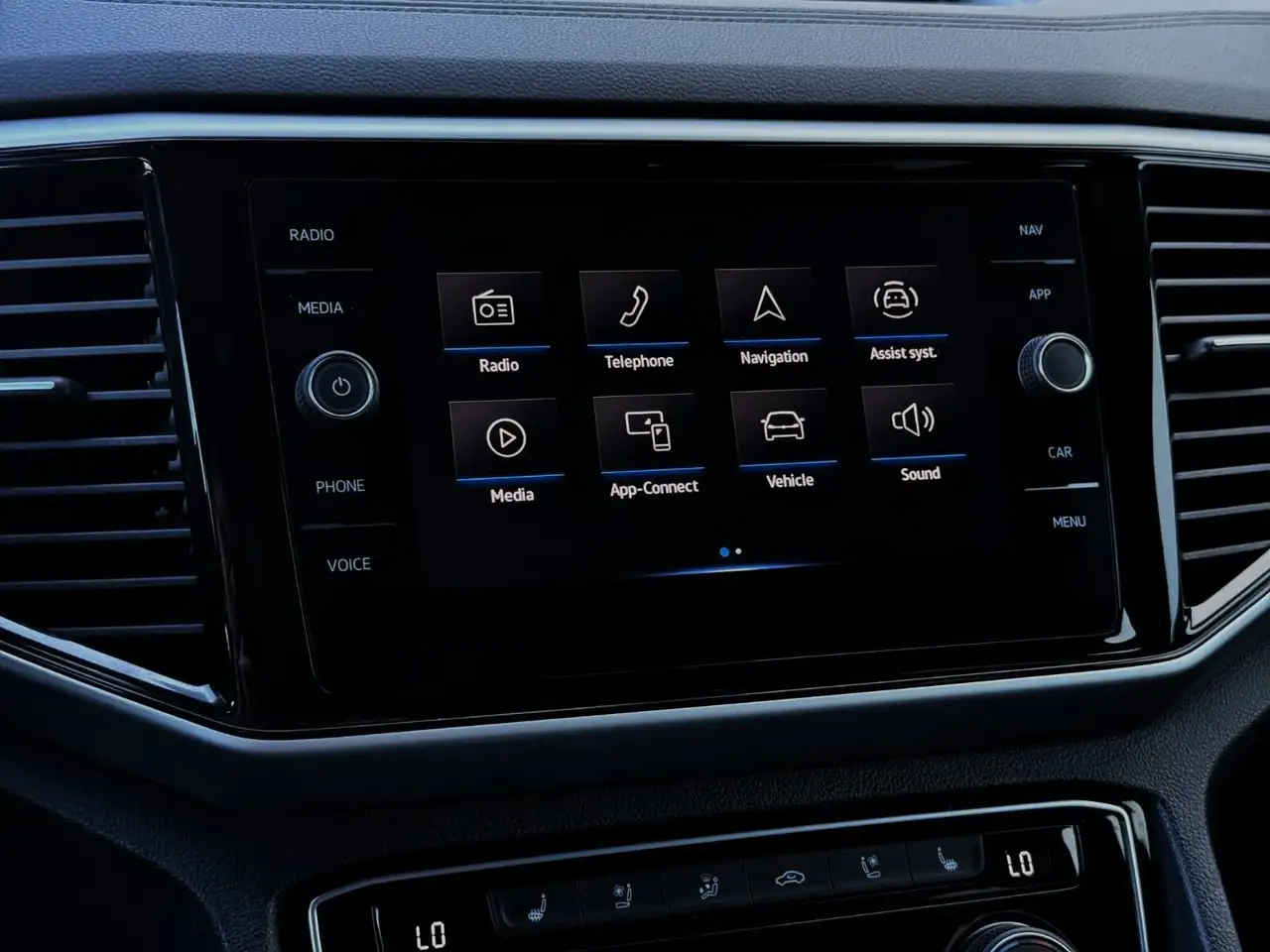Volkswagen Atlas photo Volkswagen Atlas