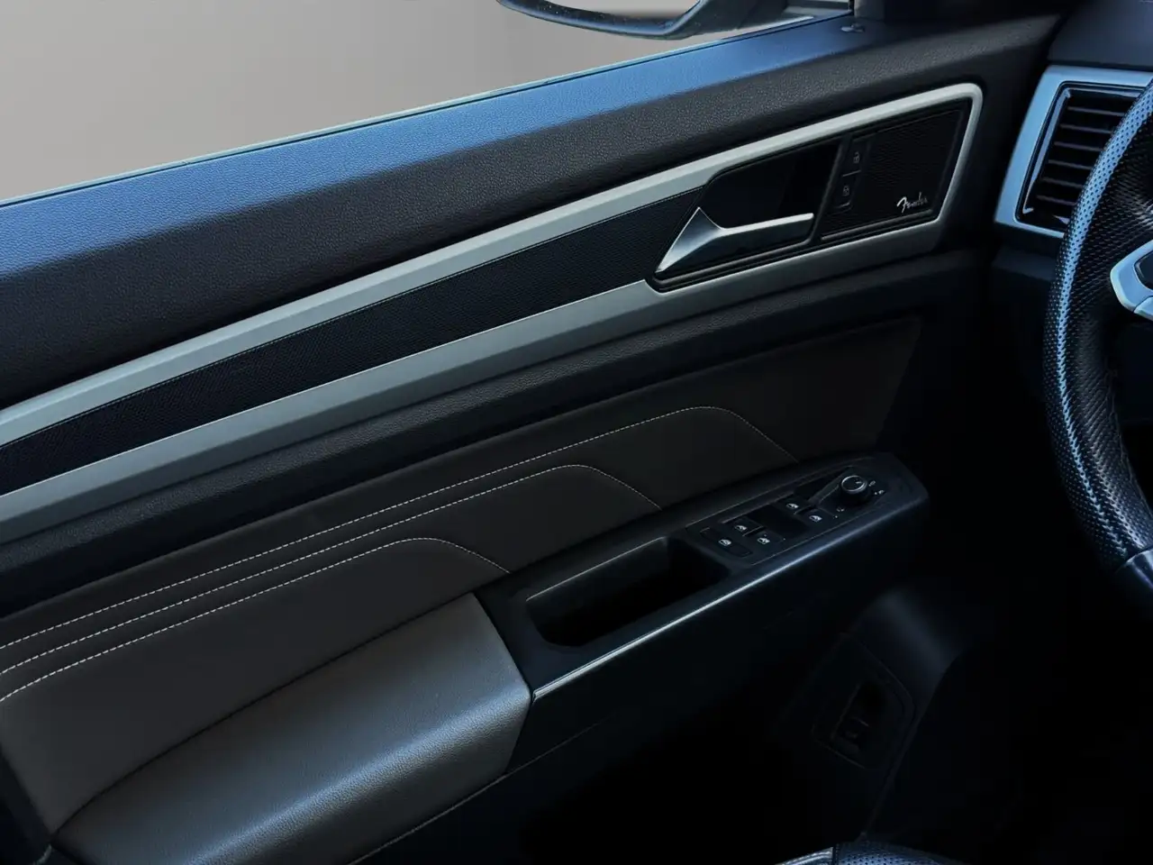 Volkswagen Atlas photo Volkswagen Atlas