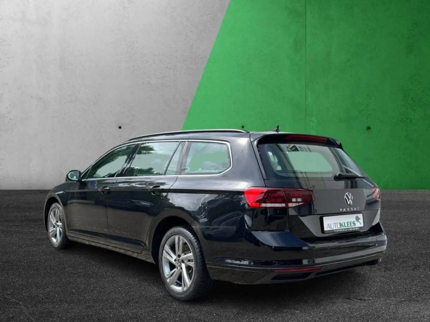 Volkswagen Passat Variant Business 2.0 TSI 190 PS AHK*ACC* Schwarz - 2