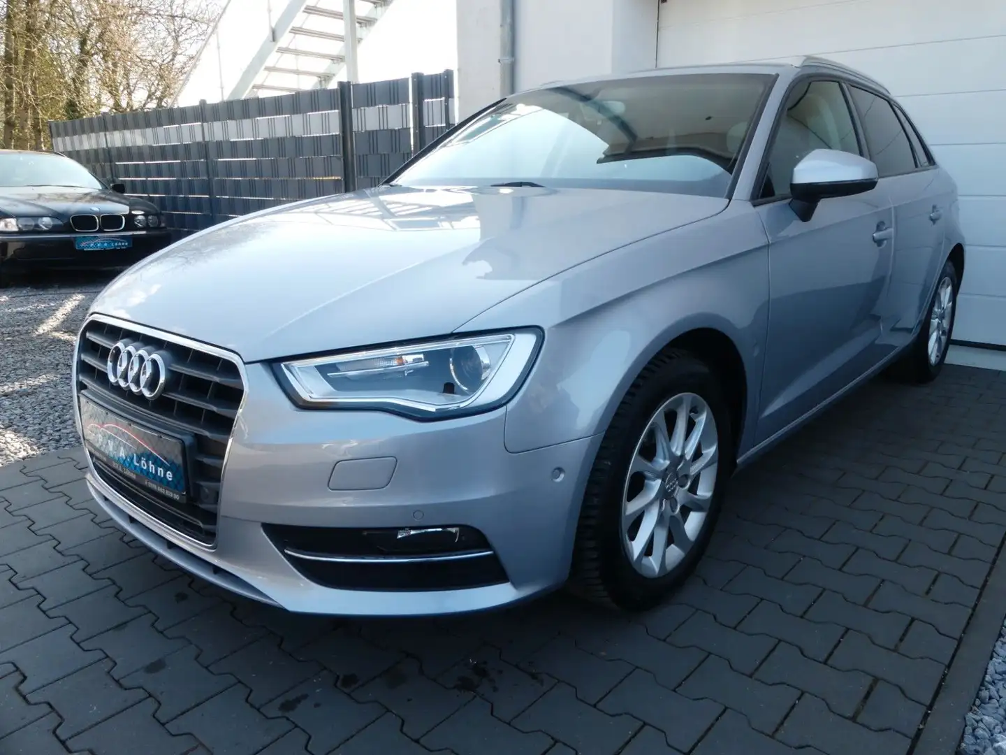 Audi A3 Sportback  1.2 TFSI Xenon| Keyless| SHZ | PDC Argent - 2