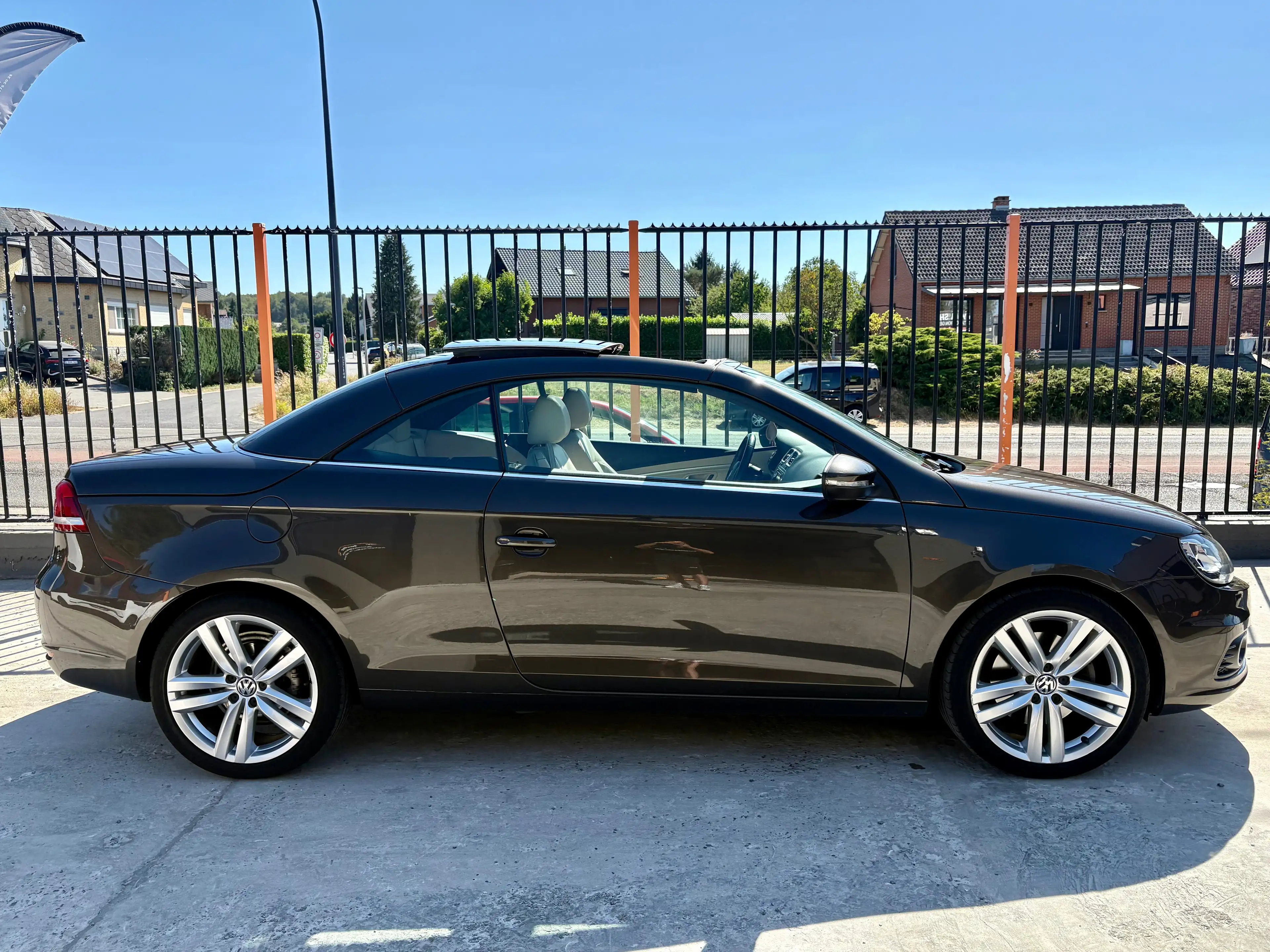 Volkswagen Eos Eos 2.0 CR TDi — photo 2