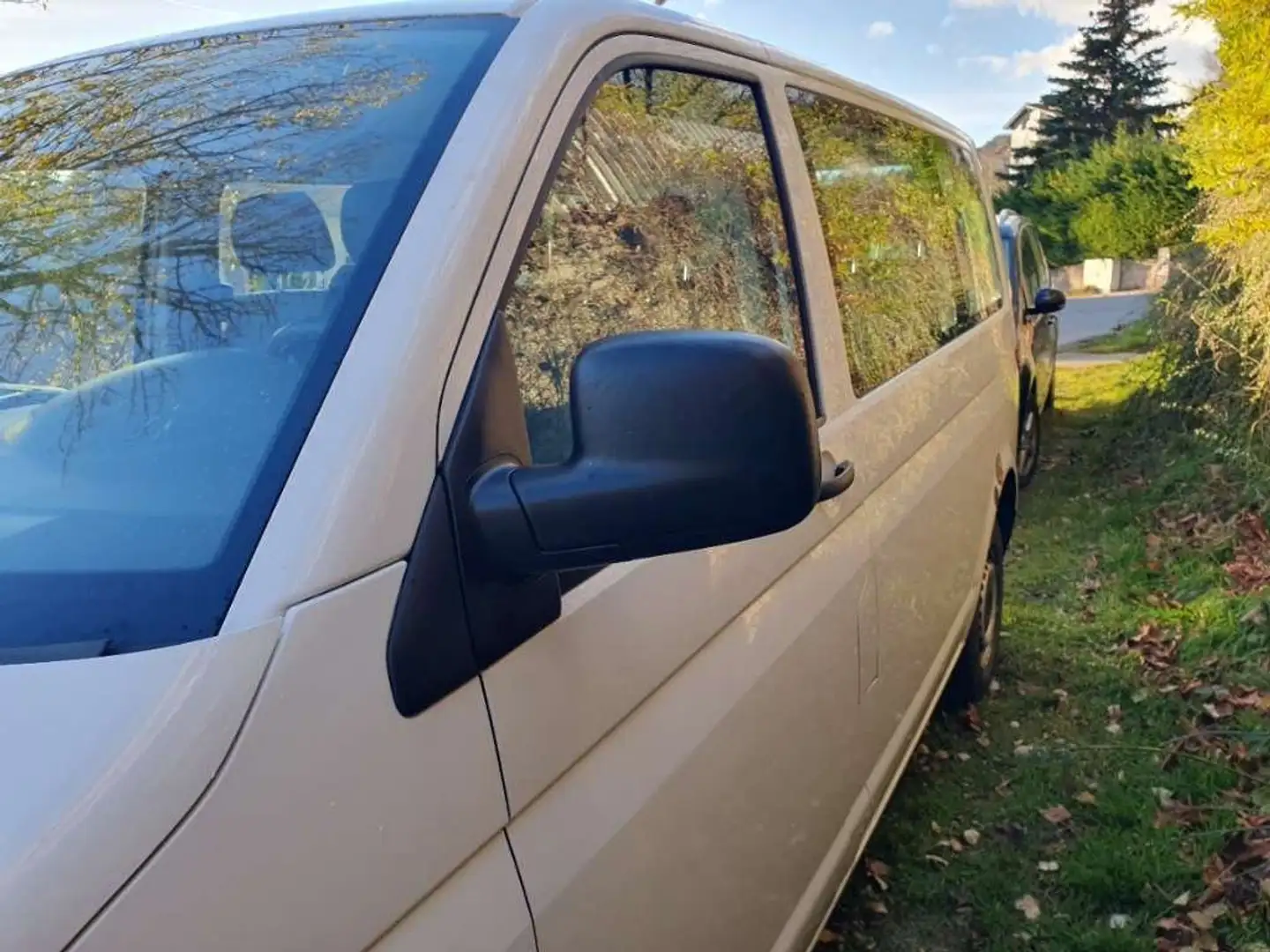 Volkswagen T5 Caravelle Caravelle Comfortline 2,0 TDI BMT D-PF Comfortline Білий - 1