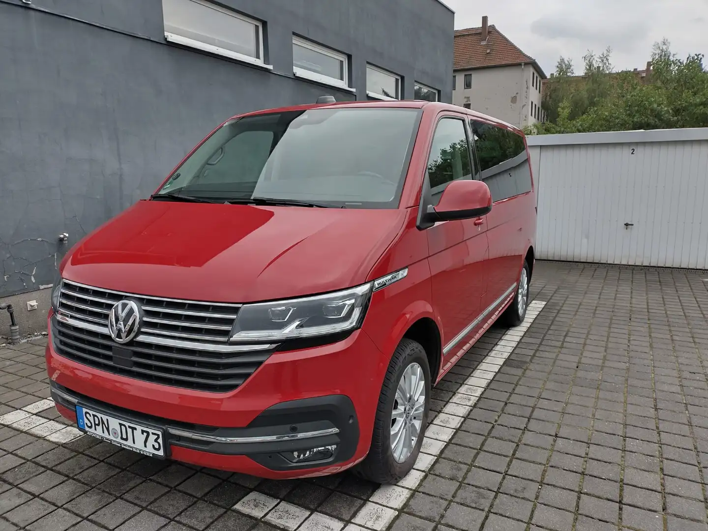 Volkswagen T6.1 Multivan Kurz DSG Generation Six Rood - 1