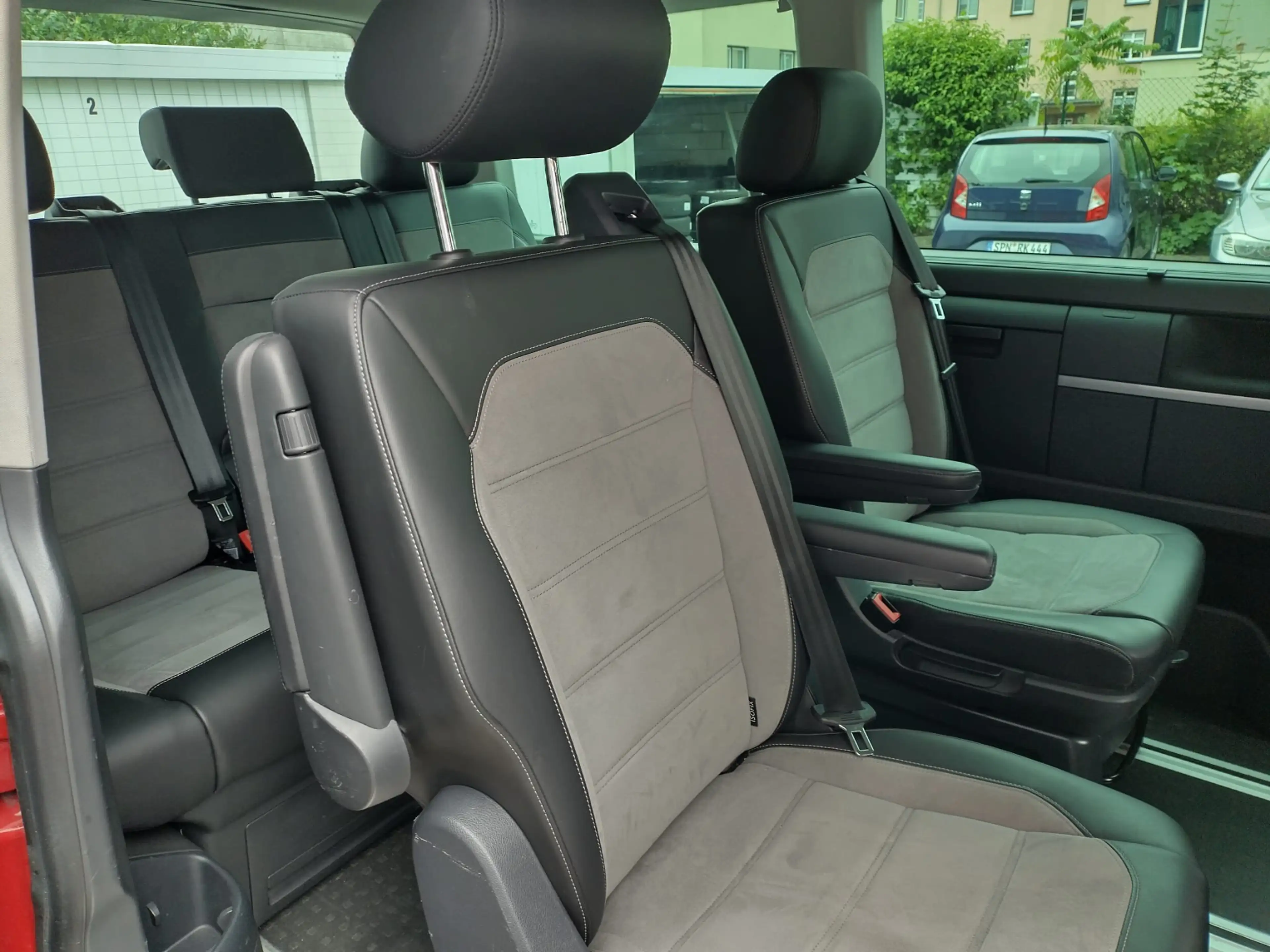 Volkswagen T6.1 Multivan Kurz DSG Generation Six — photo 6