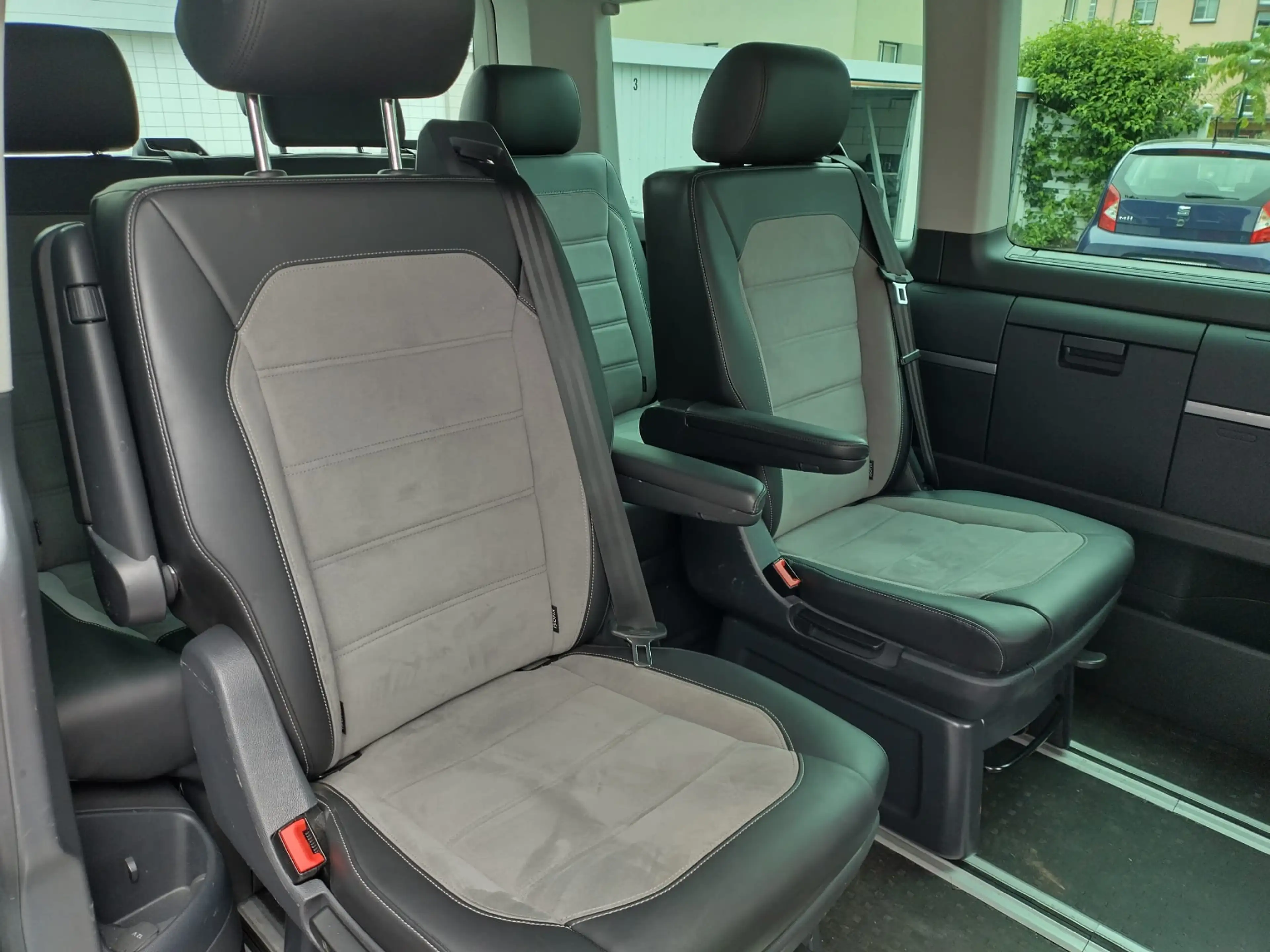 Volkswagen T6.1 Multivan Kurz DSG Generation Six — photo 5