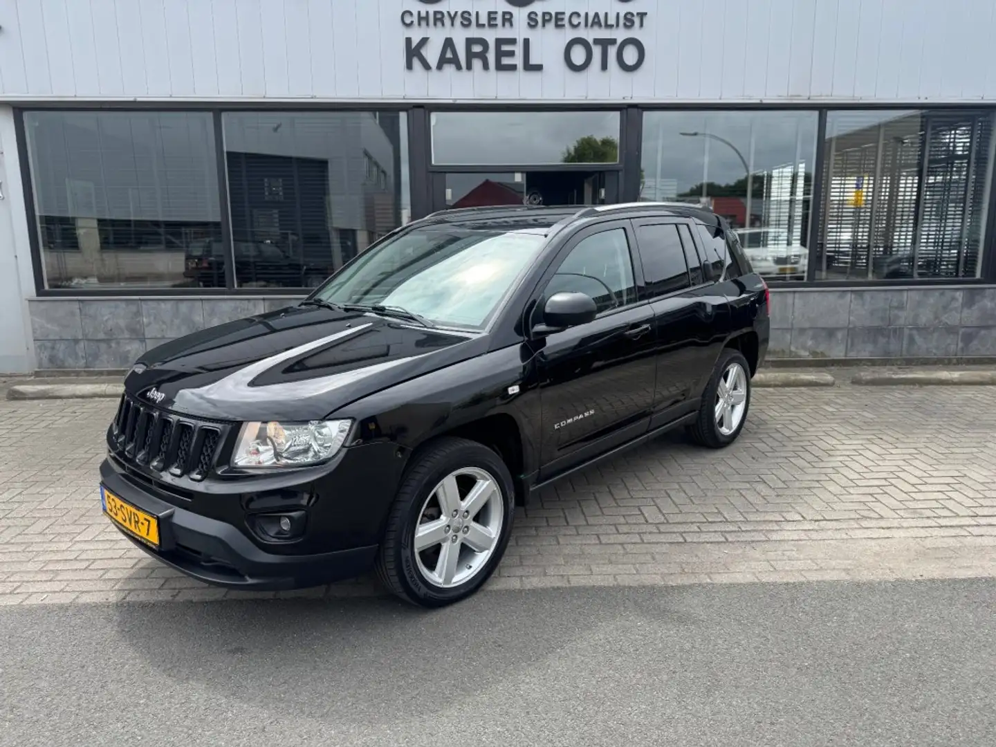 Jeep Compass 2.4 Limited 4WD Zwart - 1