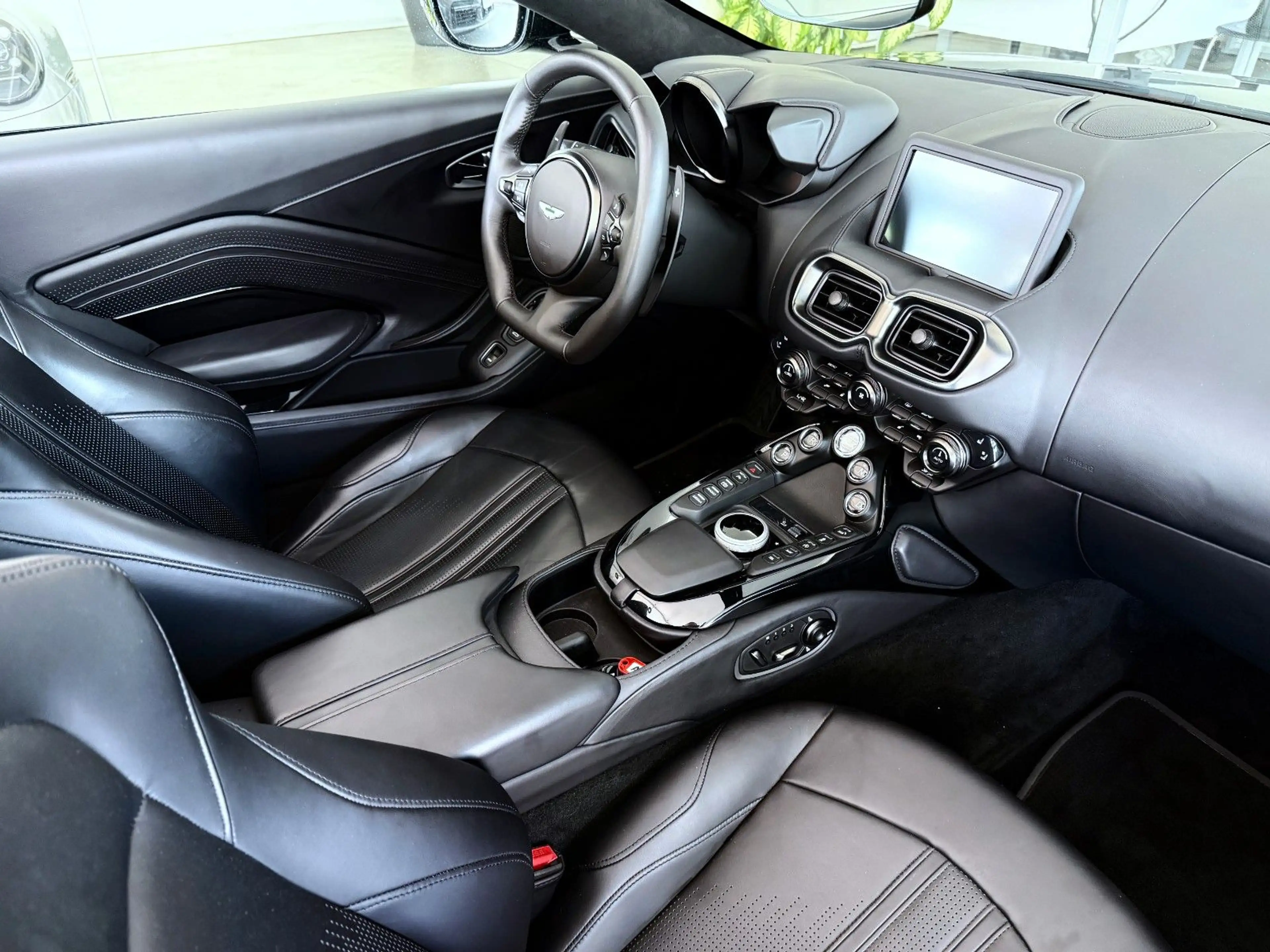 Aston Martin V8 Vantage 4.0 V8 Roadster *Sitzbelüftng*Homelink — photo 12