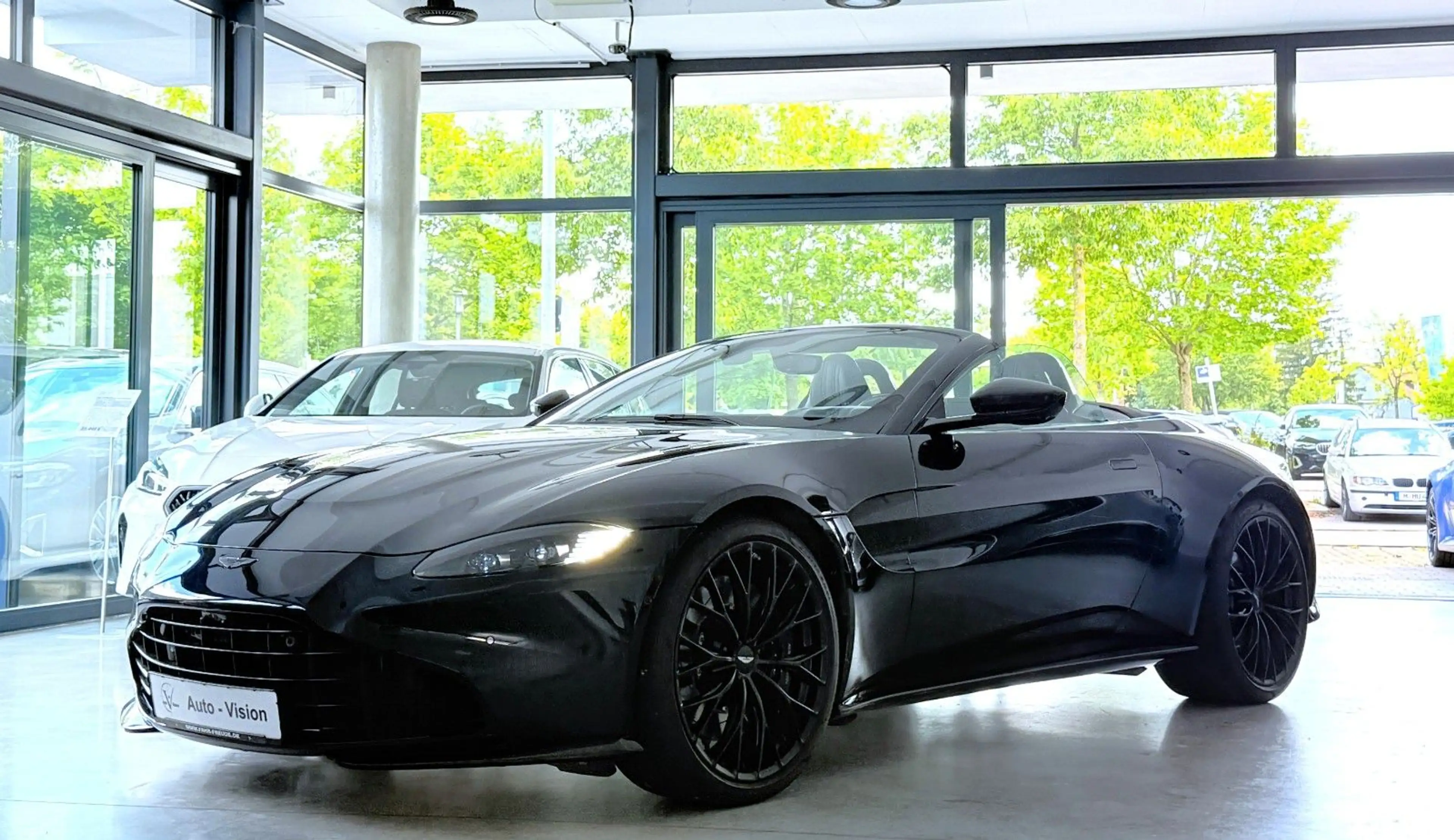 Aston Martin V8 Vantage 4.0 V8 Roadster *Sitzbelüftng*Homelink — photo 3