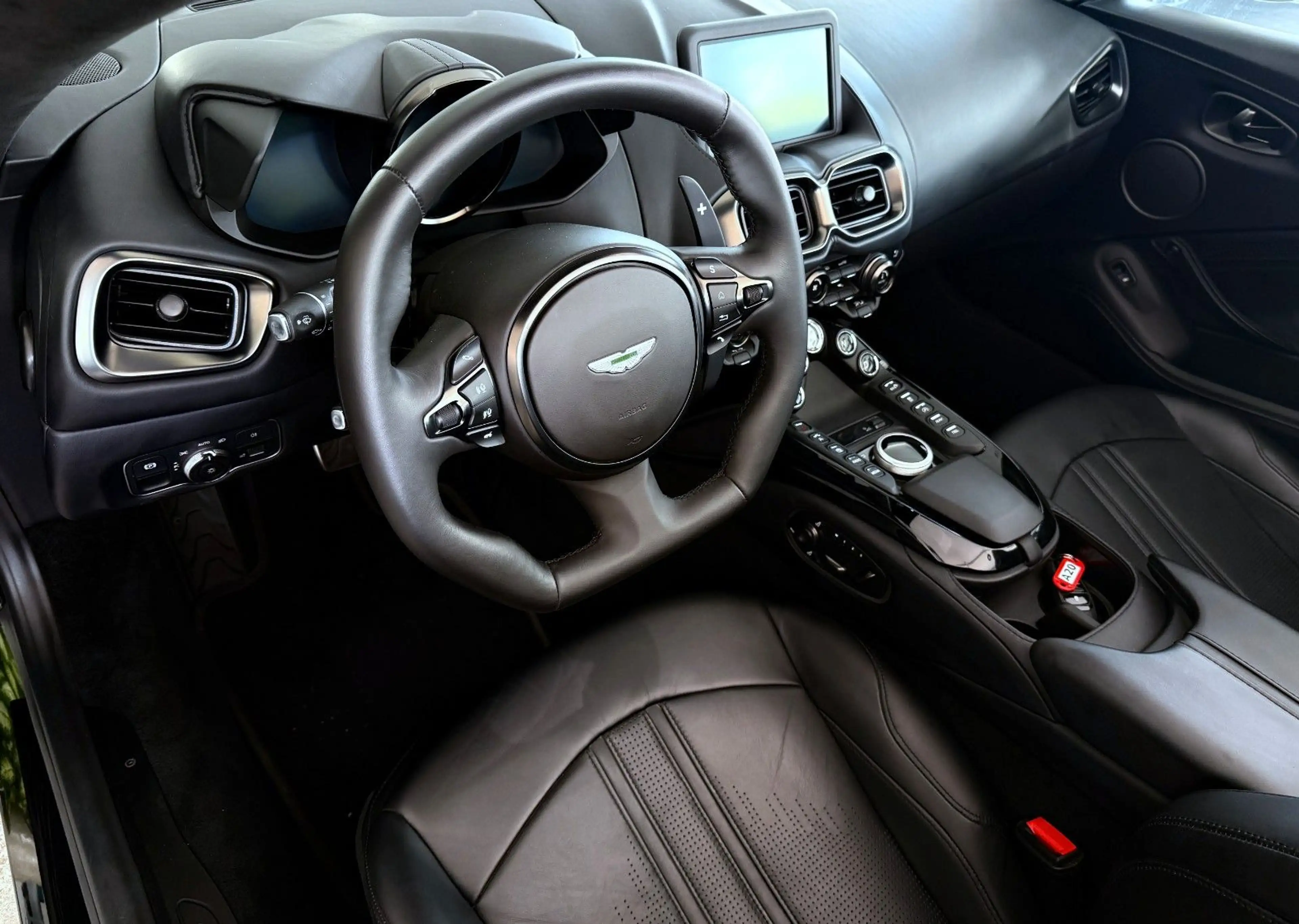 Aston Martin V8 Vantage 4.0 V8 Roadster *Sitzbelüftng*Homelink — photo 9