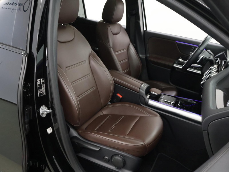 Mercedes-Benz GLA 250 e AMG Line | Night | Panoramadak | Leder | 19" lic — photo 10