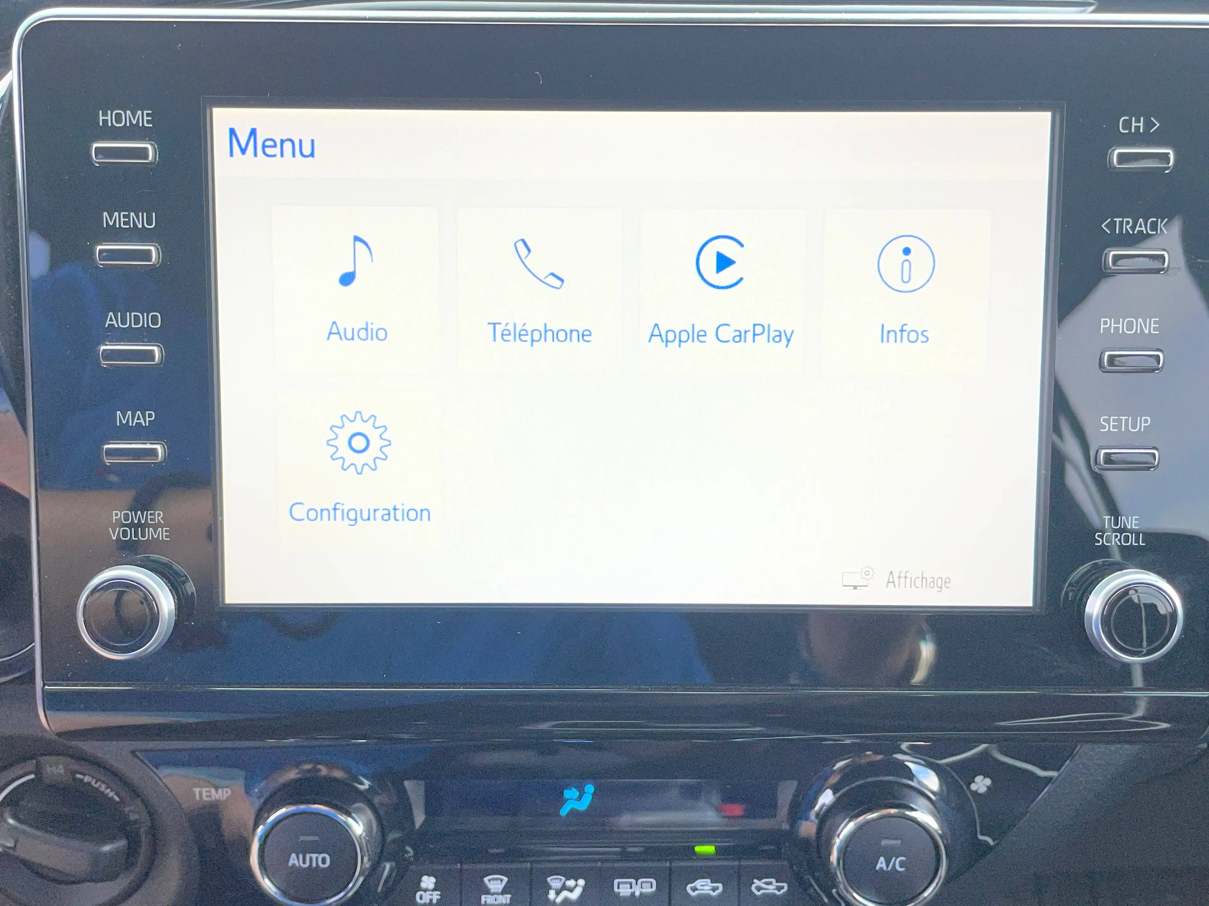 Toyota Hilux 2.4D-4D 4WD AUTOMATIK NAVI CLIMA MARCHE PIED BENNE — photo 15