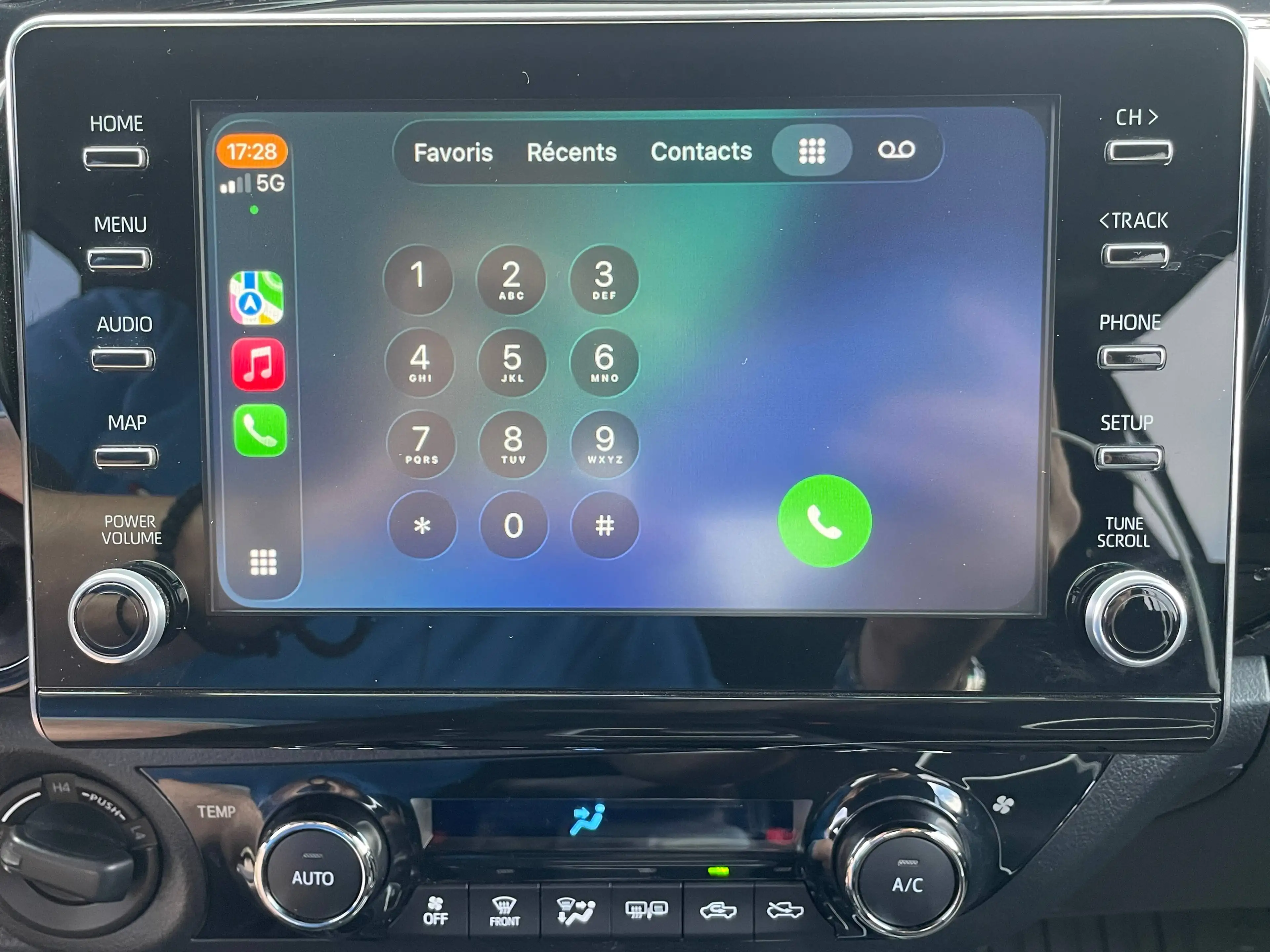Toyota Hilux 2.4D-4D 4WD AUTOMATIK NAVI CLIMA MARCHE PIED BENNE — photo 12