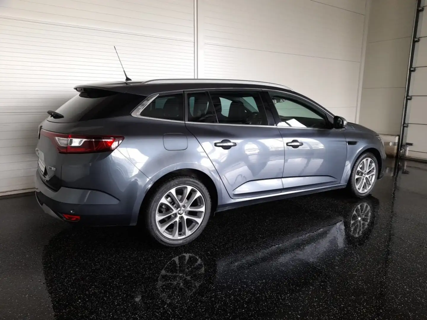 Renault Megane GT-LINE *XENON / VIRTUELL / NAVI / TEMPOMAT / PDC / SHZG / VERKEHRSZEICHEN & SPURHALTEASSIST* Grau - 2