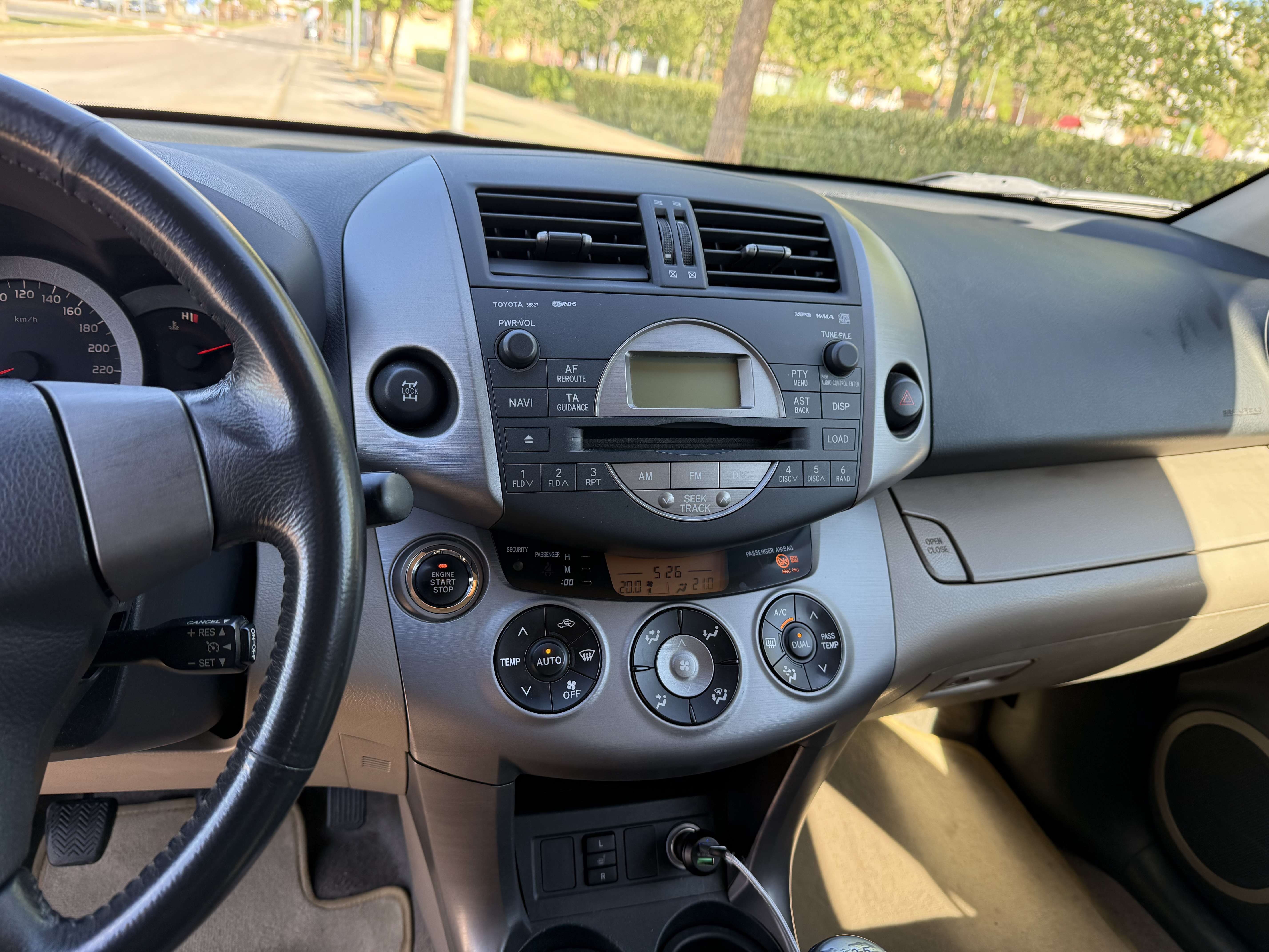 Toyota RAV 4 RAV-4 2.2D-4D Premium Cross Sport - foto 1