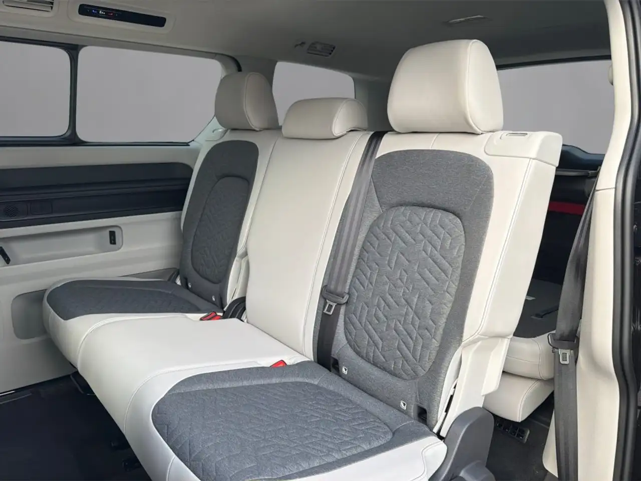 2026 Volkswagen Other id. buzz passo lungo 86 kwh pro 7p.ti, photograph 12