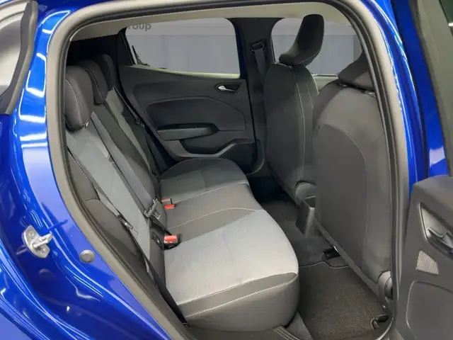 Renault Clio view 9