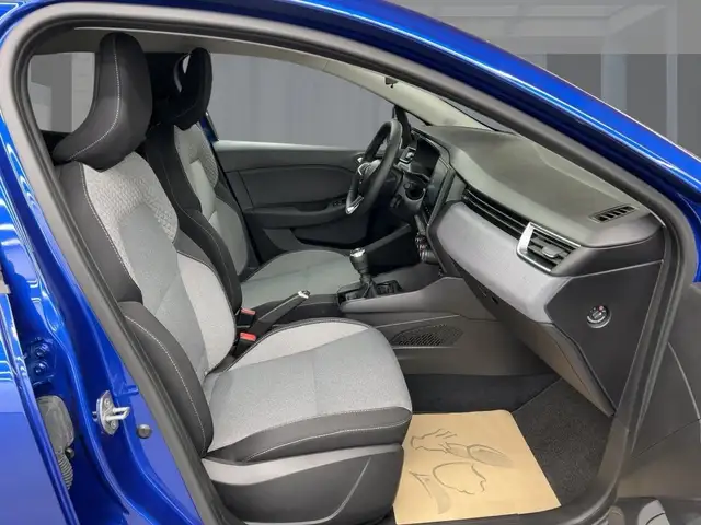 Renault Clio view 8