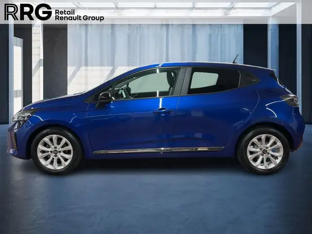 Renault Clio view 2