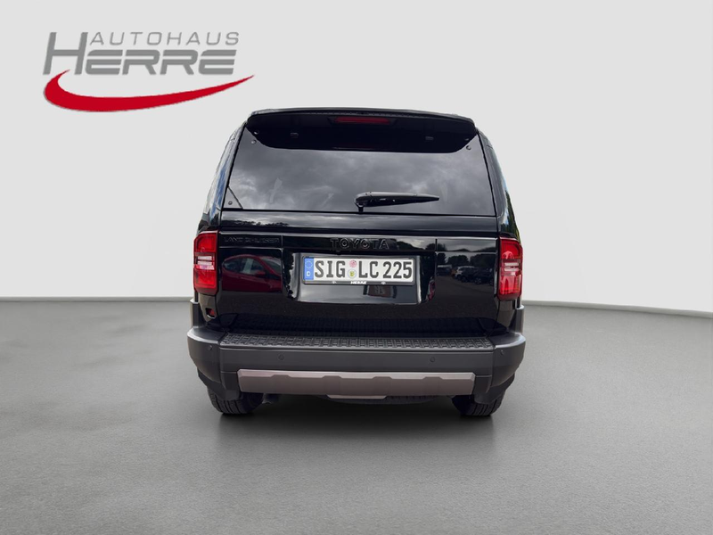 Toyota Land Cruiser 2,8 D-4D 151 kW AWD Executive — photo 4