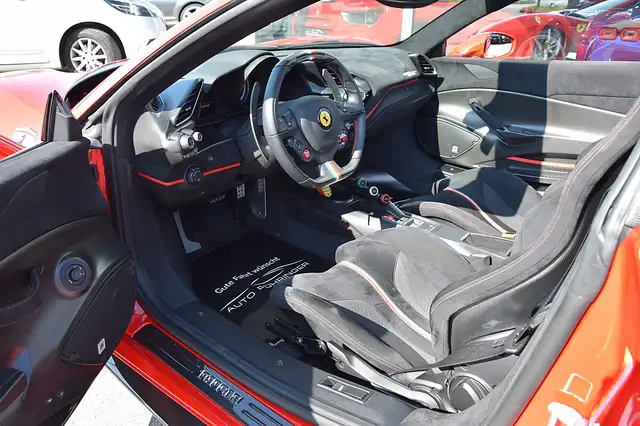 Ferrari 488 Spider Pista Spider *Full Carbon*LIFT*Kamera*Tr... Ansicht 4