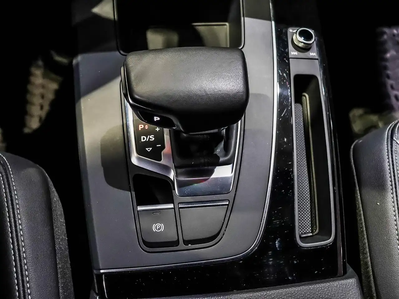 Audi Q5 снимка Audi Q5
