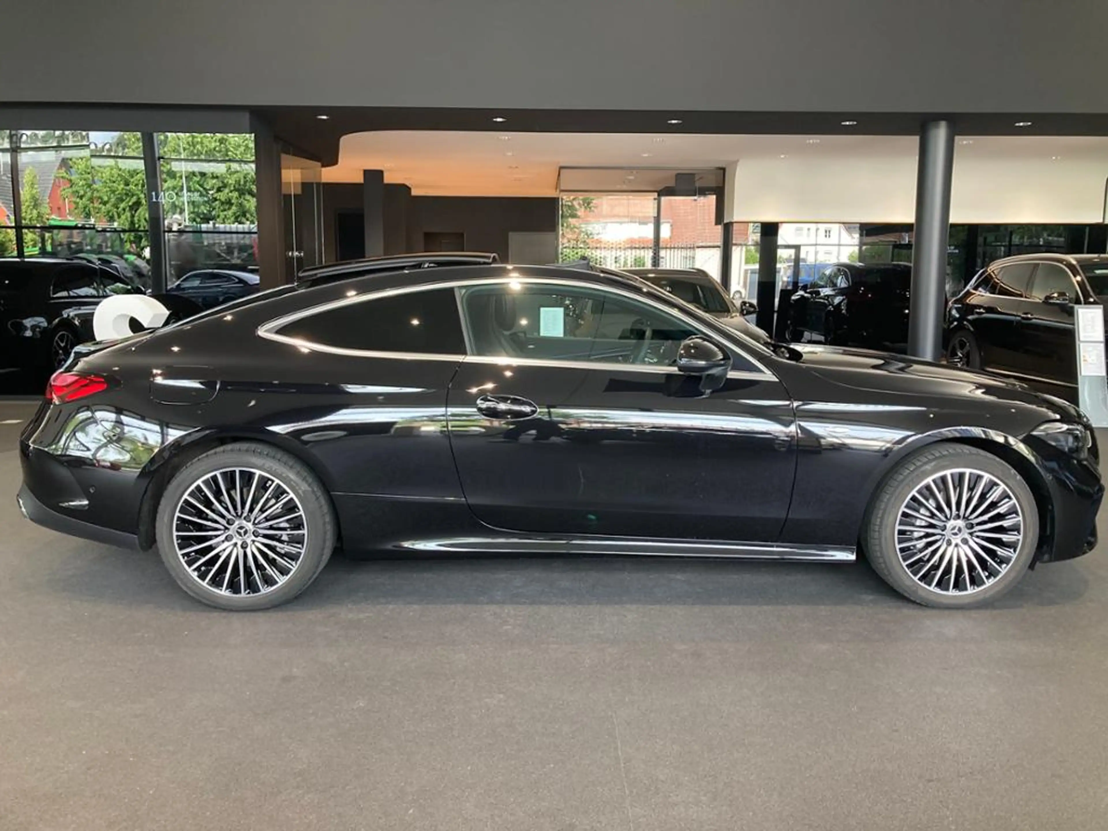 Mercedes-Benz CLE 300 e mit EQ Hybrid Technologie AUT DynLicht — photo 13
