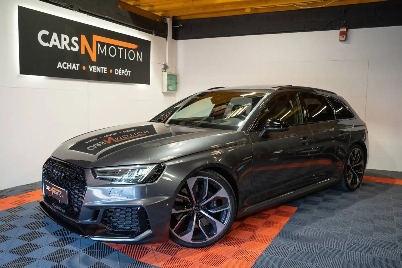 Audi RS4 (B9) 2.9l 450ch - Française 2ème main / Historique complet Gris - 1