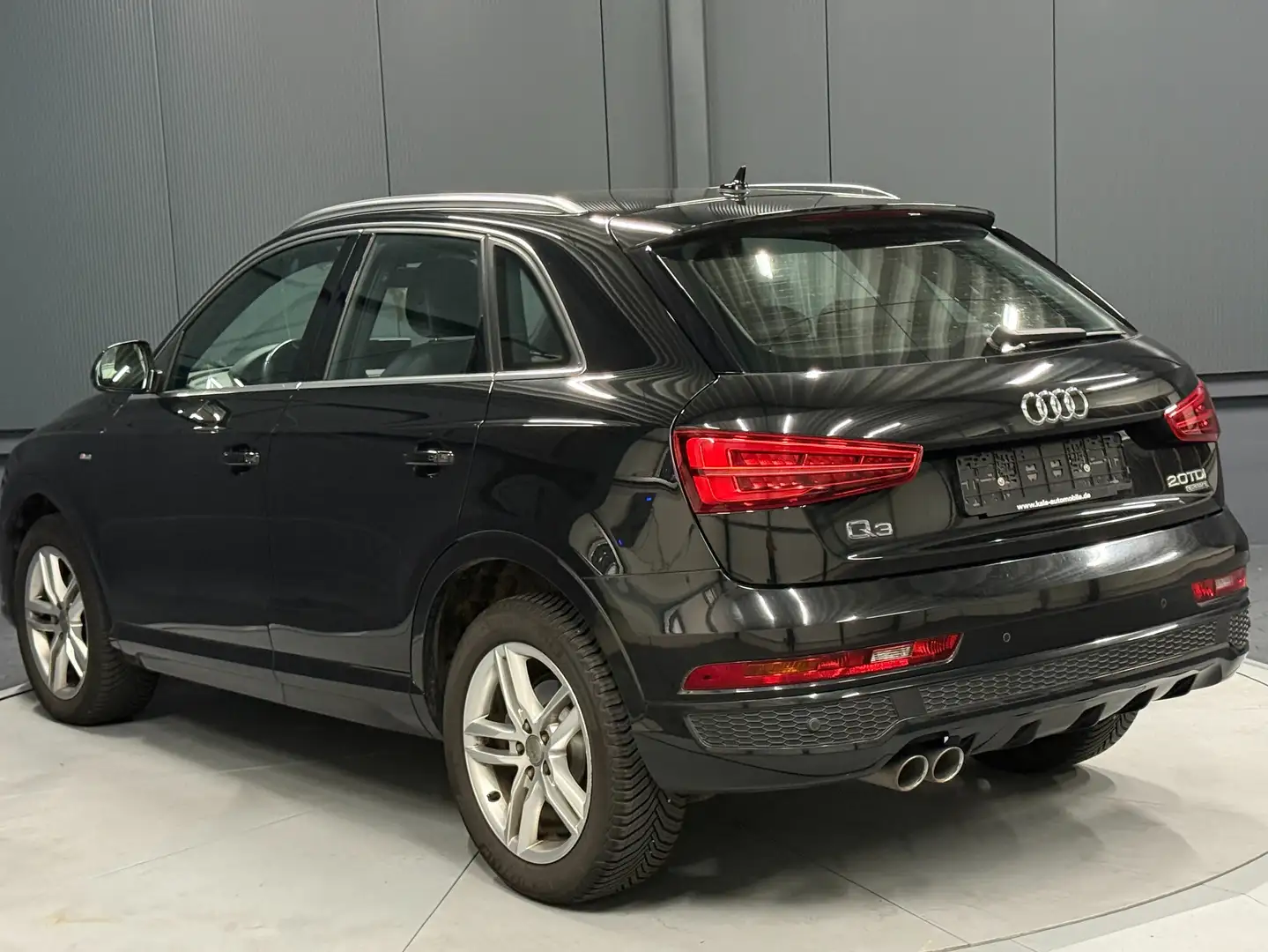 Audi Q3 quattro Sport/S-Line*135kW*NAVI*LED*T-LEDER*AHK* Fekete - 2