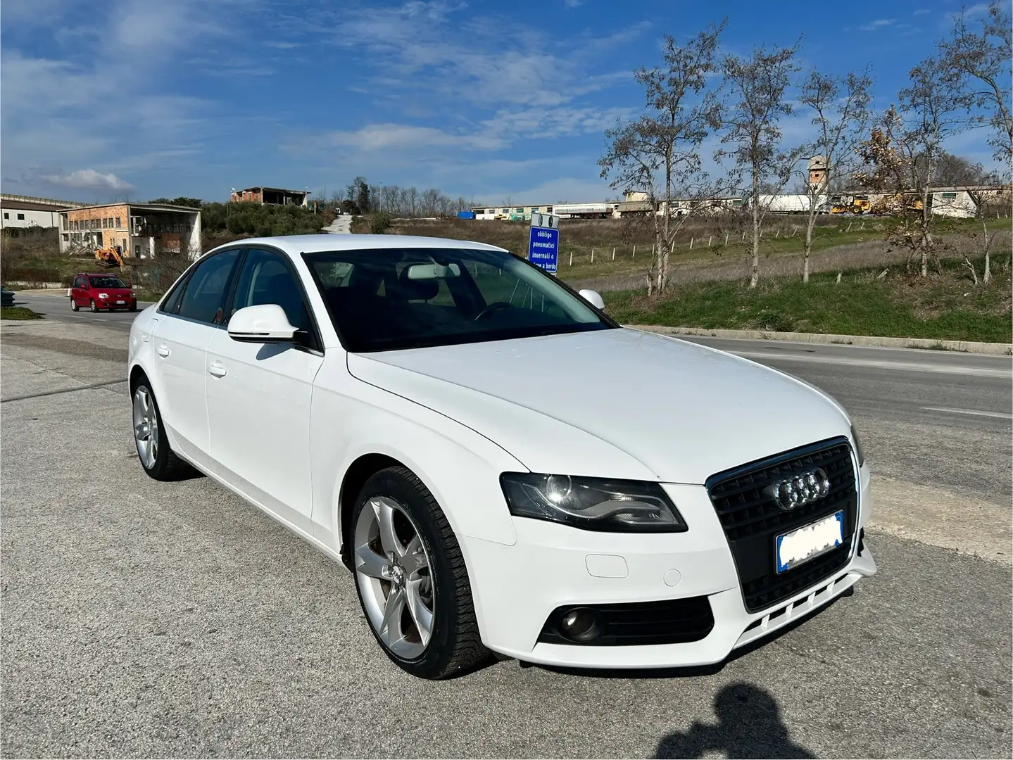 Audi A4 2.0 TDI 143cv Advanced Weiß - 1