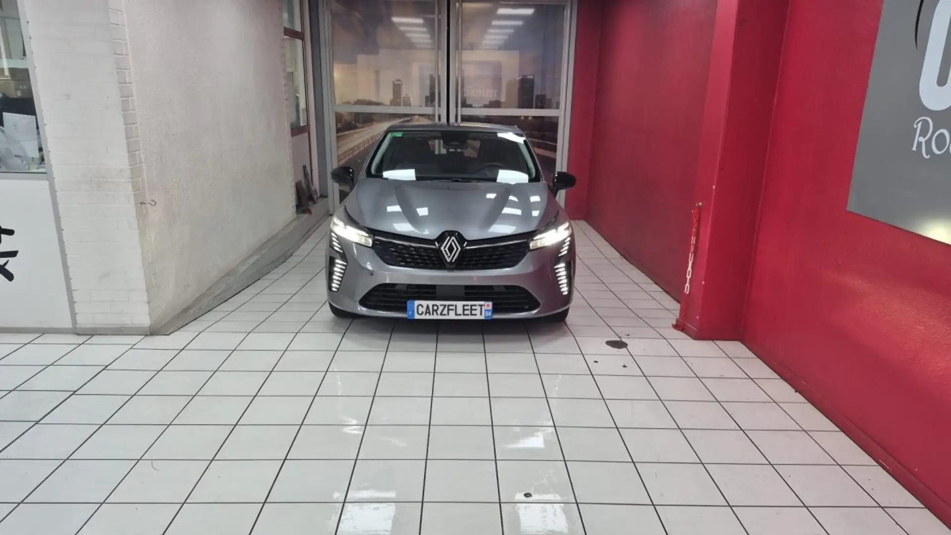 Renault Clio 1.0 Tce 100cv EVOLUTION /1 ERE MAIN/ EXPORT ALGERIE 12700 HT Gris - 2