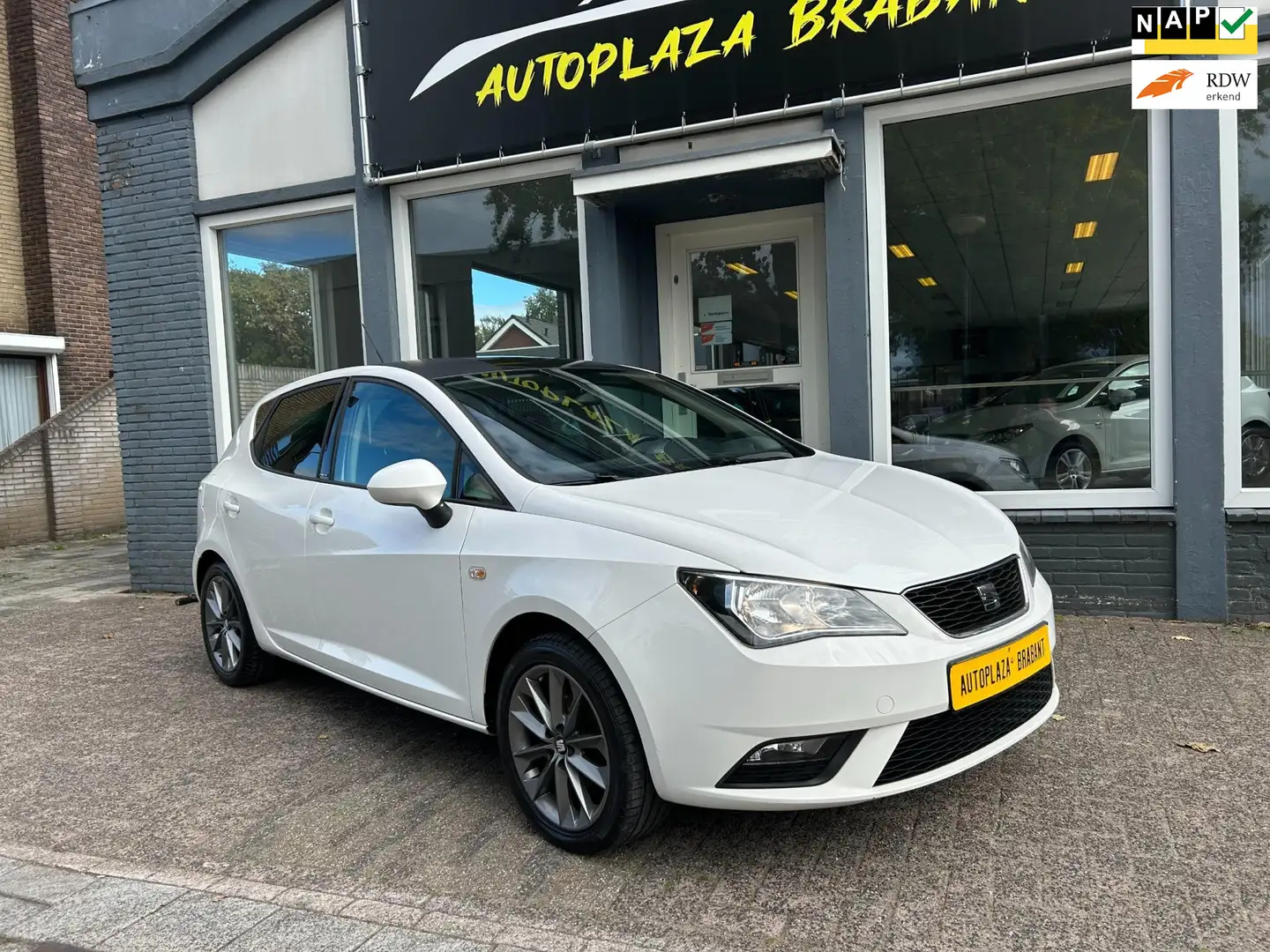 SEAT Ibiza 1.4 I TECH / NAVI / CRUISE / LEDER / PDC Blanc - 1
