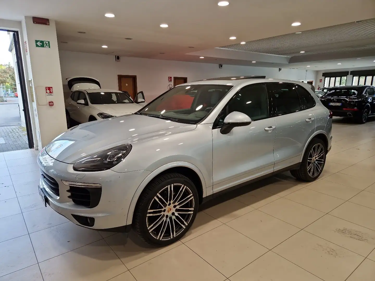 Porsche Cayenne 3.0D 250cv Platinum Edition SERVICE PORSCHE-UNIPRO Argent - 1