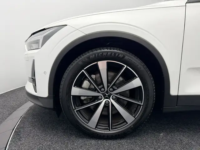 Polestar 2 view 30