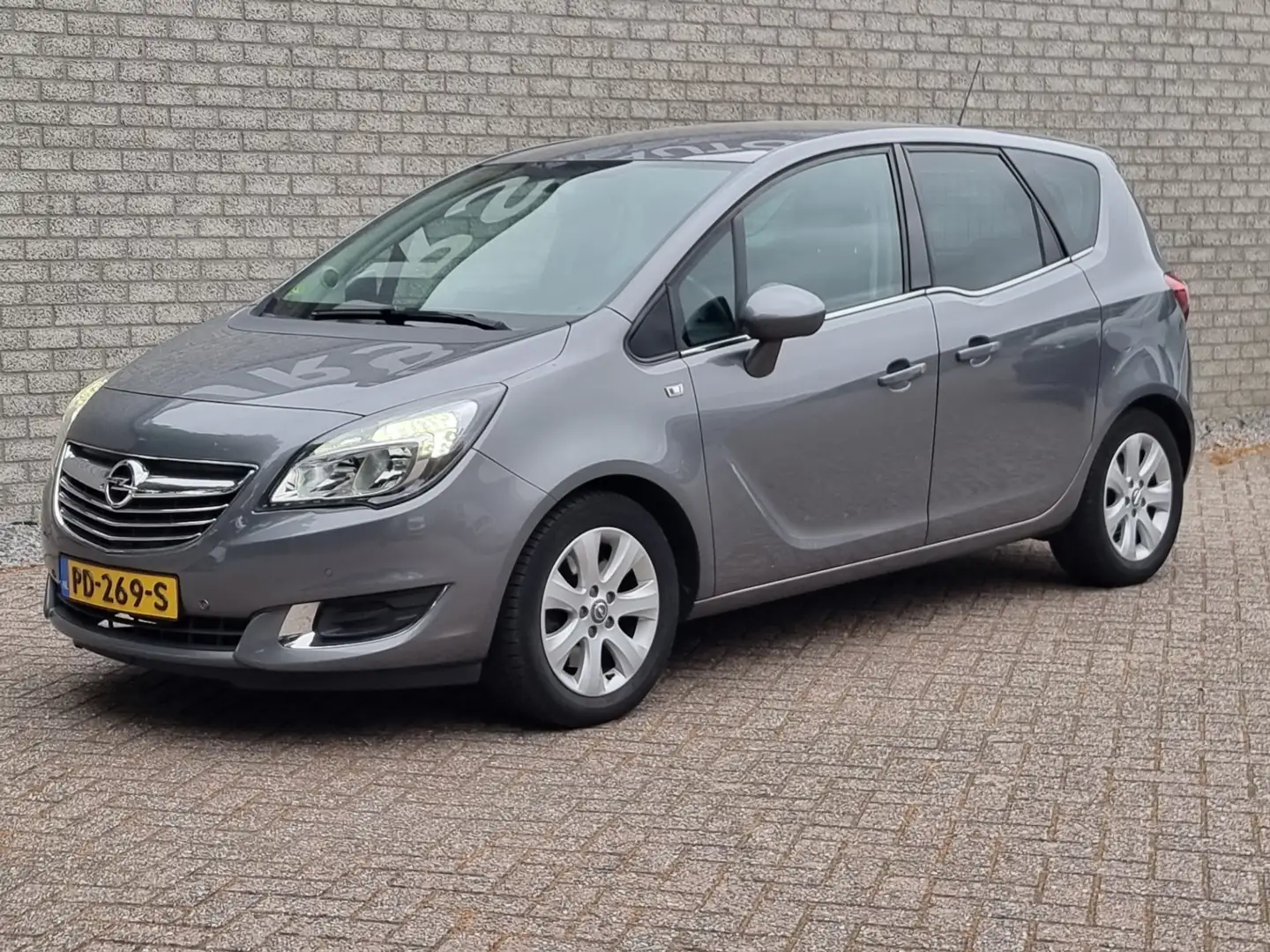 Opel Meriva 1.4 Turbo Cosmo Navi/Camera/Pdc/Trekhaak Grijs - 2