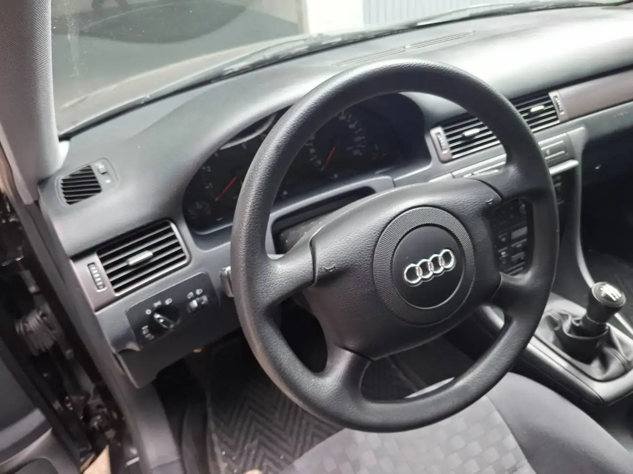 Audi A6 2.4, foto 5